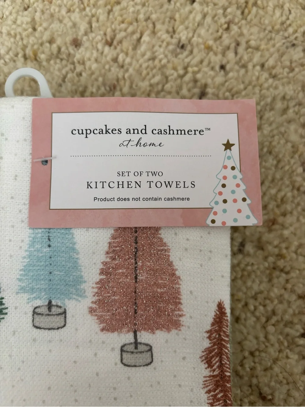 NWT Set of 2 Christmas Kitchen Towels